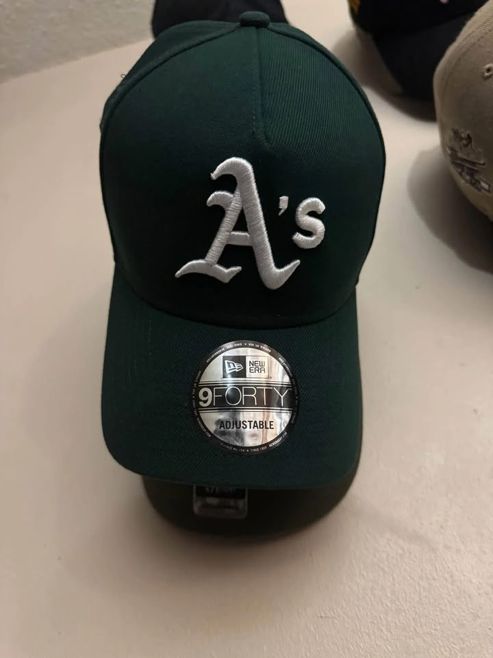 HATS FOR SALE 🧢 - photo 4