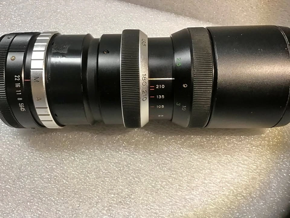 Sun Zoom YS-85 85-210mm f/4.5 M42 Lens
