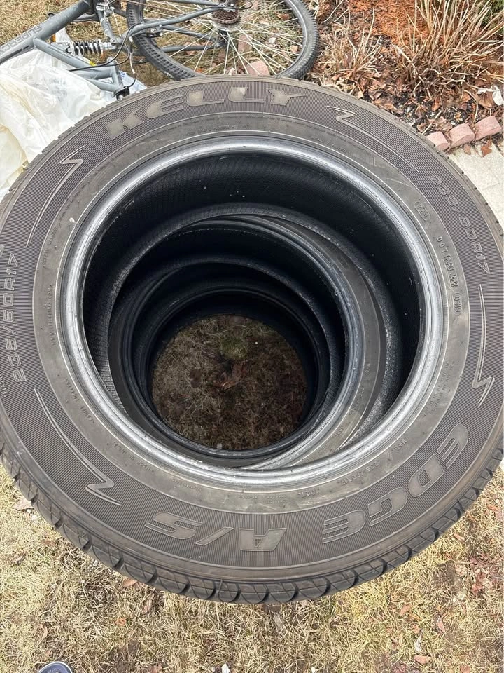 4 Kelly Edge A/S Tires P255/60R17 Good Condition - photo 2