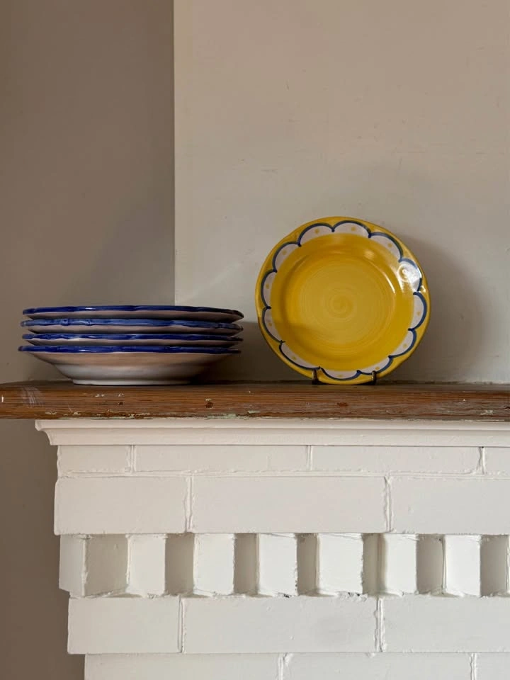 Solimene Vietri Italy Hand-Painted Scalloped Plate - Yellow Swir - photo 4