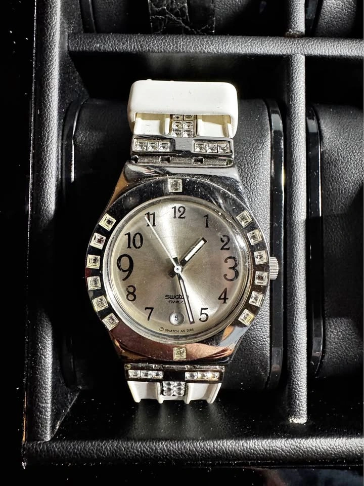 Swatch Irony Medium Fancy Me YLS430 Watch