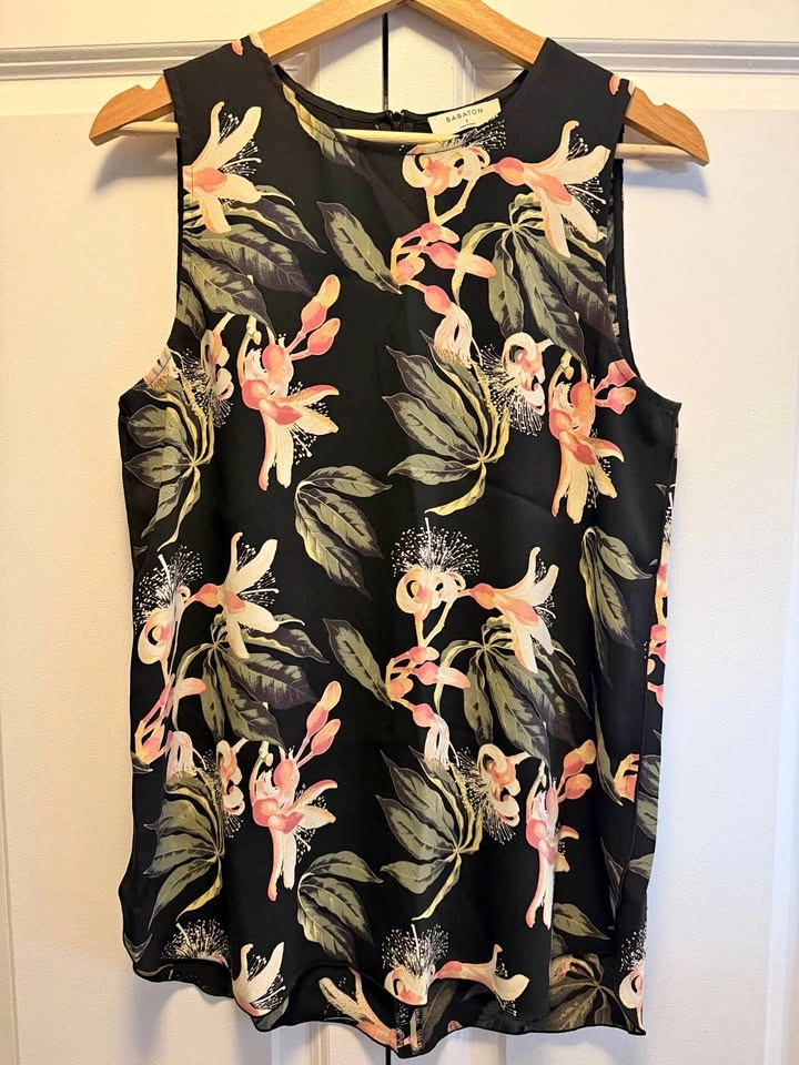 Aritzia Babaton Shell Tank Floral Print Size S