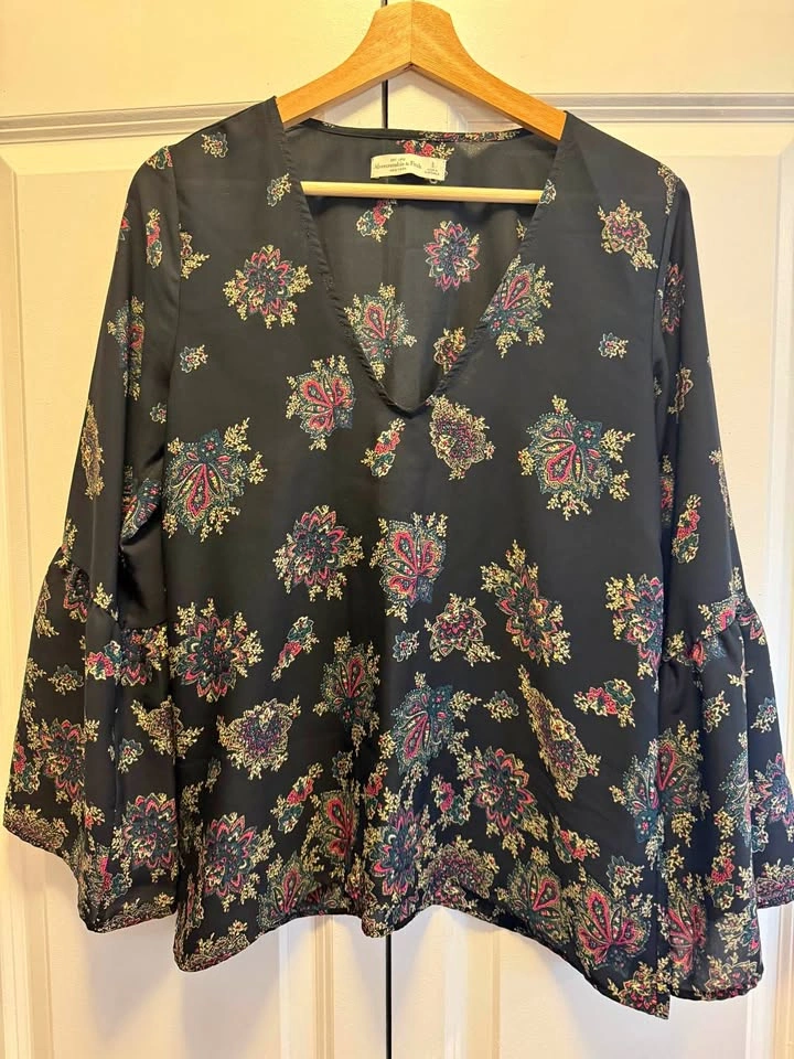 Abercrombie Bell-Sleeve Top