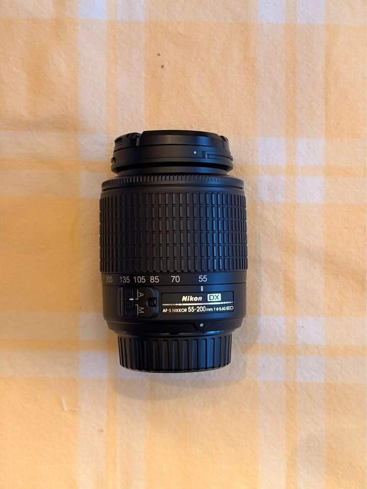 Nikon DX AF-S NIKKOR 18-55mm & 55-200mm Lenses - photo 2