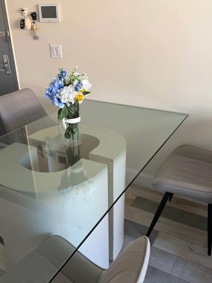 Modern glass dining table - photo 2