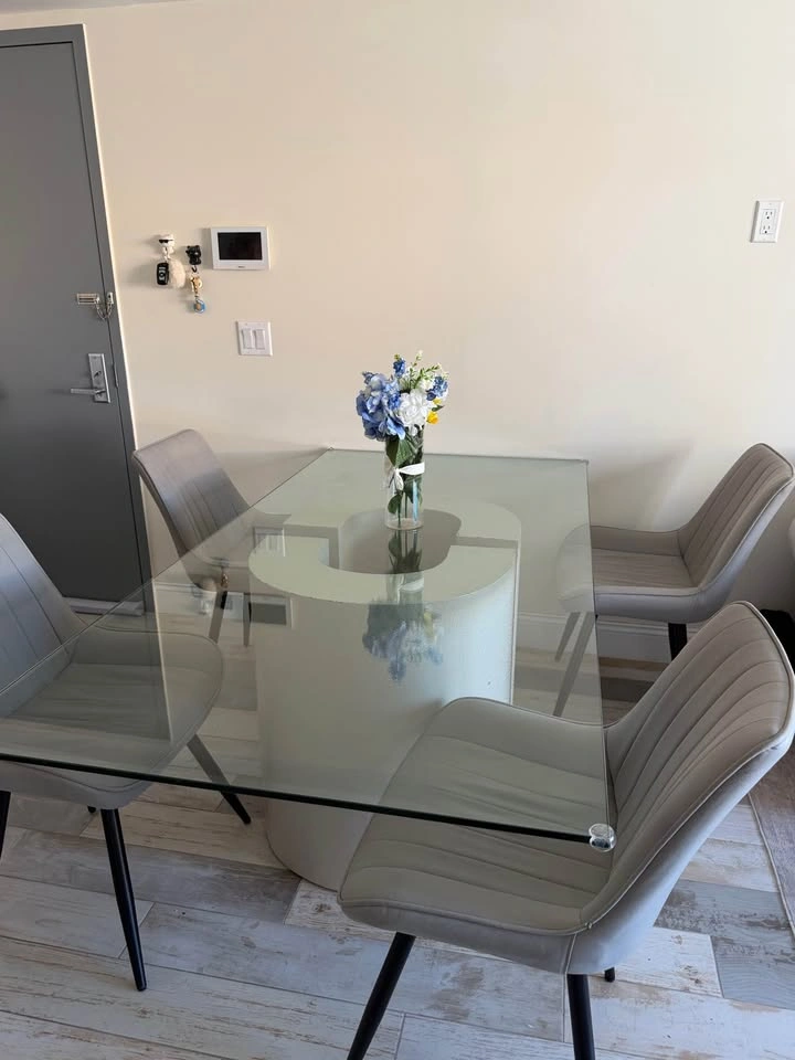 Modern glass dining table - photo 3