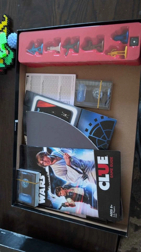 Star Wars Clue Board Game Hasbro Gaming - photo 3