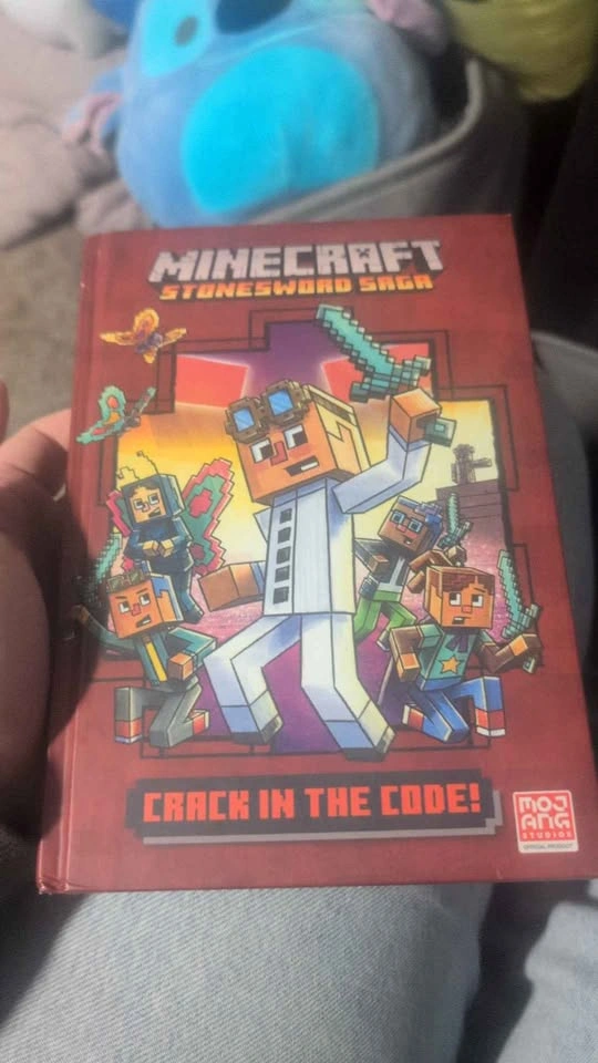 Minecraft Stonesword Saga & Woodsword Chronicles Books 1 & 2 - photo 2