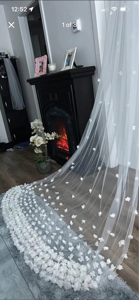 Chiffon Floral Cathedral Veil - Soft White - photo 3