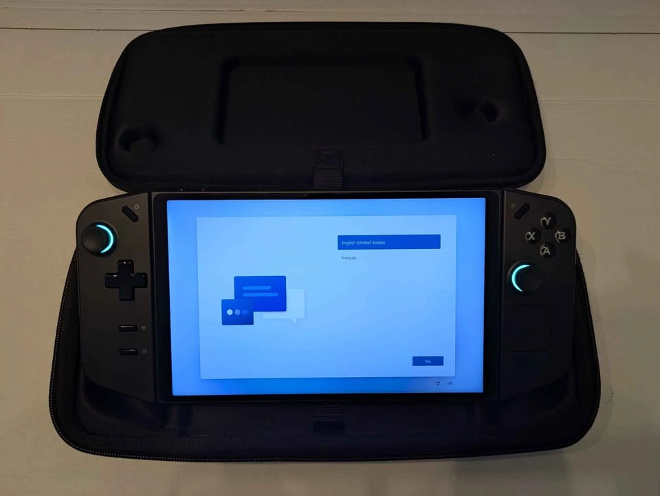 Lenovo Legion Go Gaming Console - photo 2