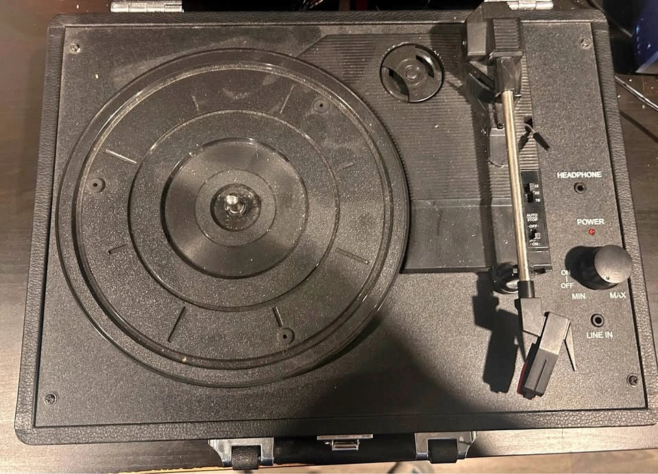 Victoria Record Player