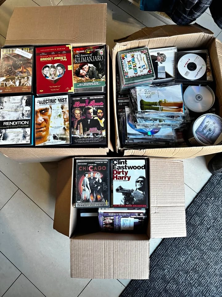 Assorted 635 DVDs/CDs