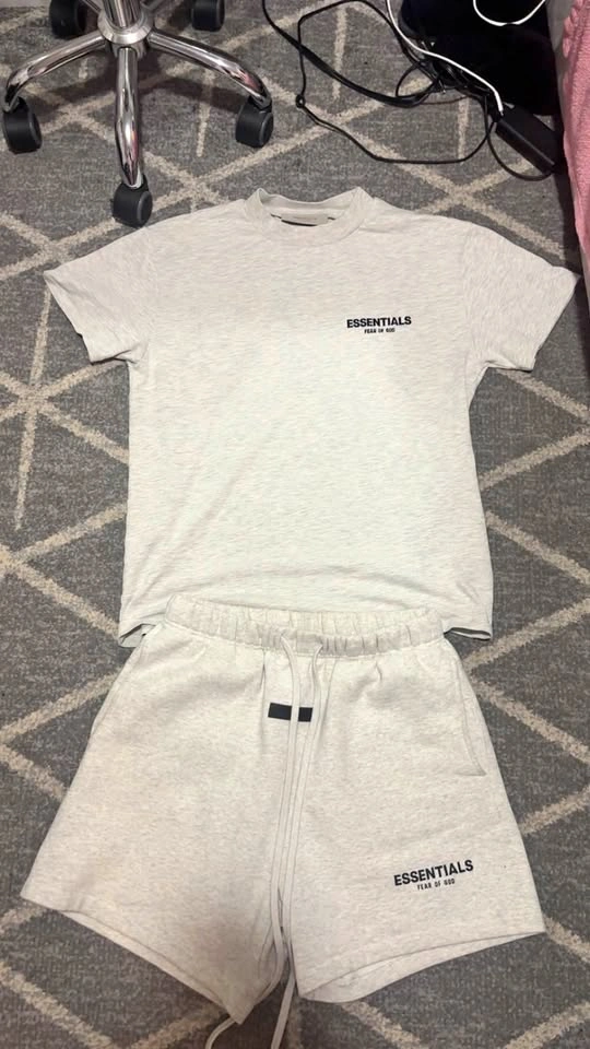 Fear of God Essentials T-Shirt & Shorts Set Grey Size S