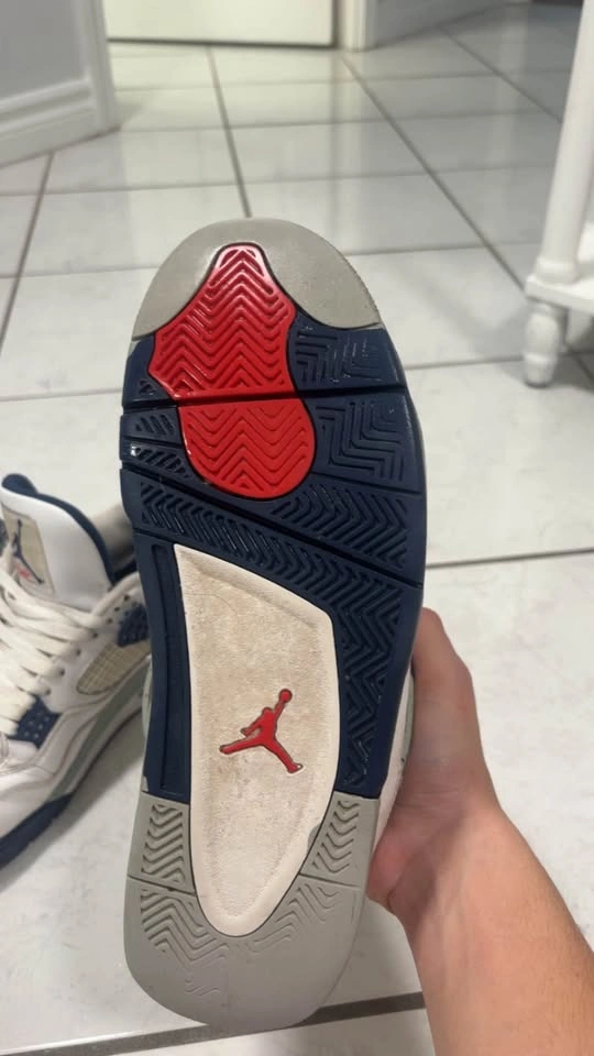 Jordan 4 (Authentic) - photo 2
