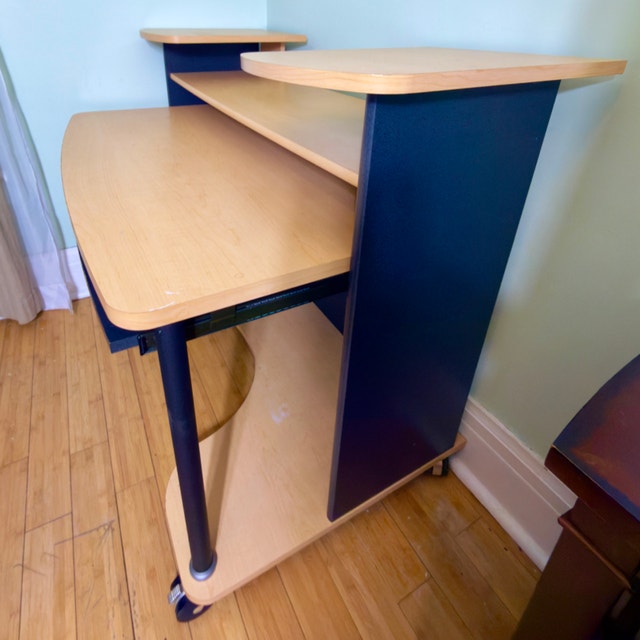 Wood & Metal Computer Desk w/ Locking Wheels - photo 2