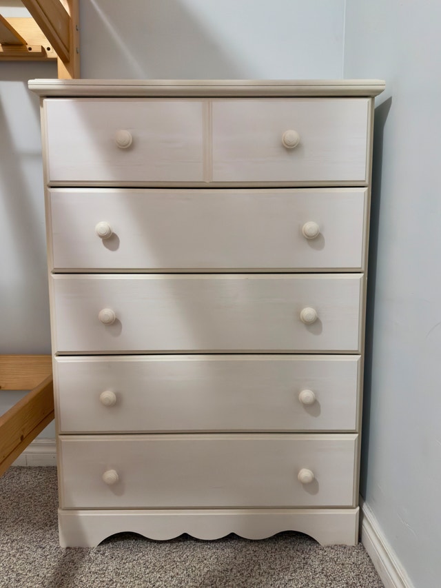 White 5-Drawer South Shore Dresser