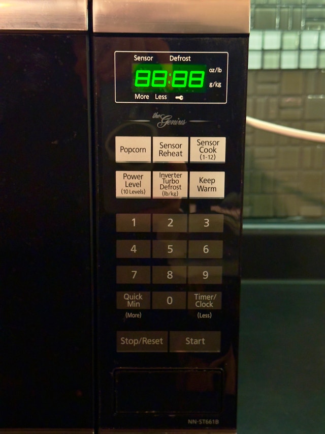 Panasonic NN-ST661B Microwave, 1200 Watts, 1.2 Cu. Ft. - photo 3