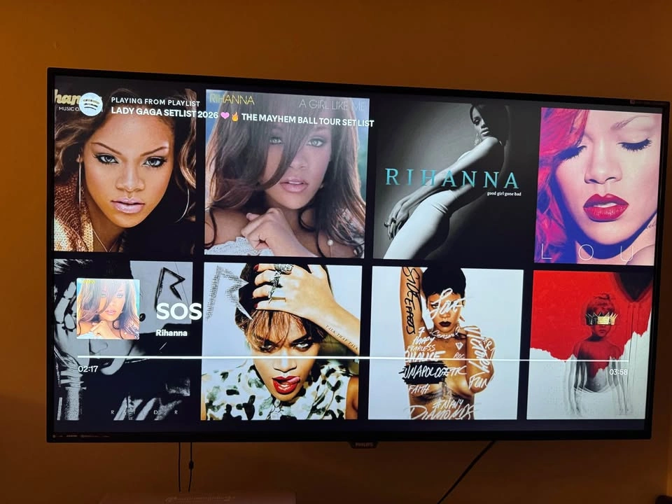 Philips 55 Inch 4K UltraHD TV w/ Wall Mount - photo 4