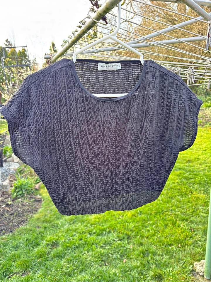 Cropped vintage tee