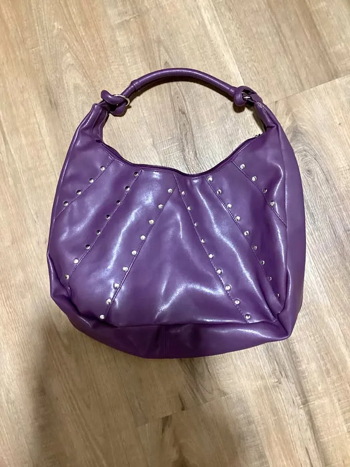 New Large purple purse....pickup in Leduc..yes, it’s available thumbnail