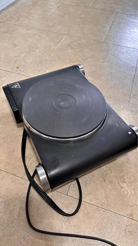 Cuisimax Cast Iron Single Burner Stove
