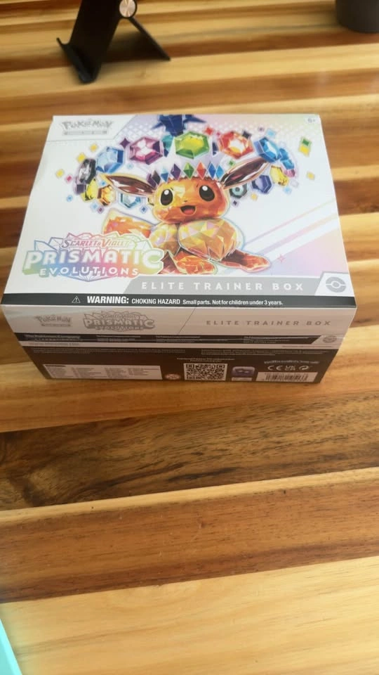 Pokemon Scarlet & Violet Prismatic Evolutions Elite Trainer Box - photo 2