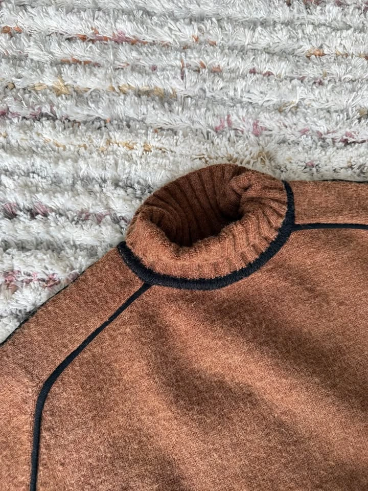Wool Sweater - Brown w/ Black - Fits S/M - photo 2
