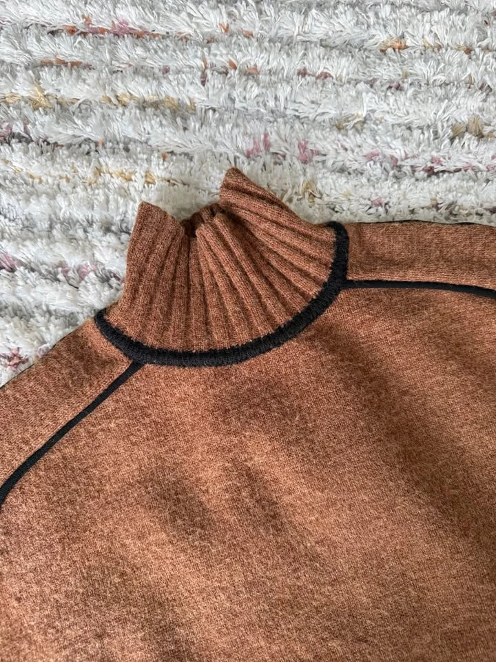 Wool Sweater - Brown w/ Black - Fits S/M - photo 3