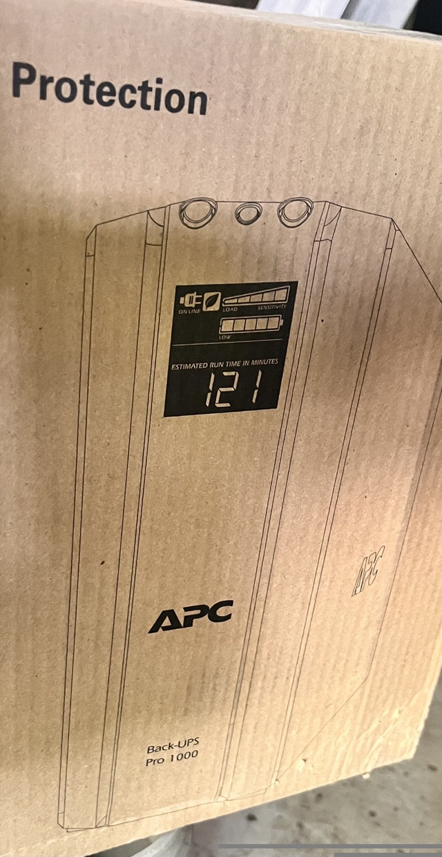 BNIB APC backup Pro 1500 - photo 2