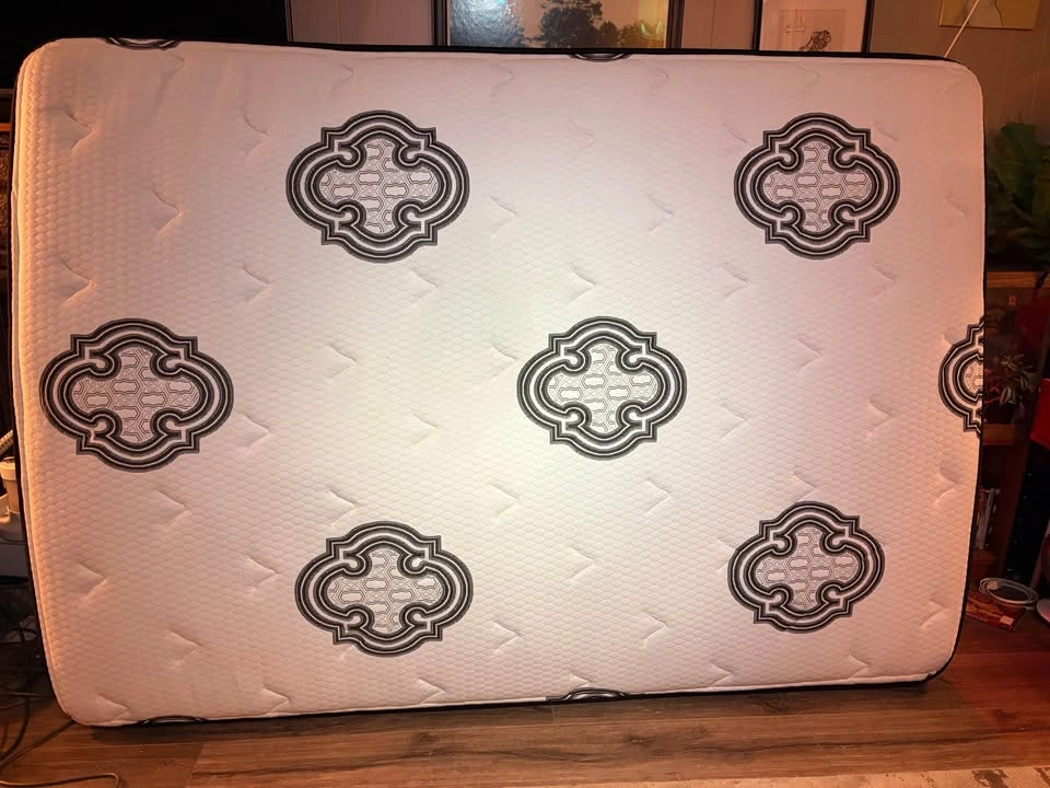 High end double/ full mattress for cheap - photo 2