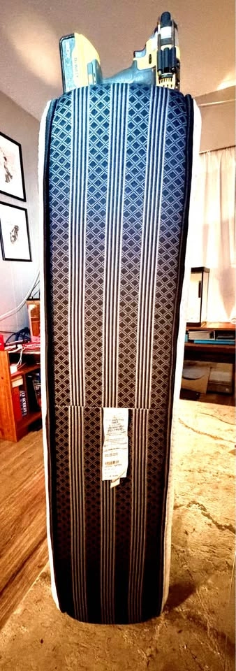 High end double/ full mattress for cheap - photo 3