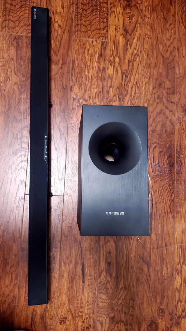 Samsung Soundbar & Subwoofer Combo