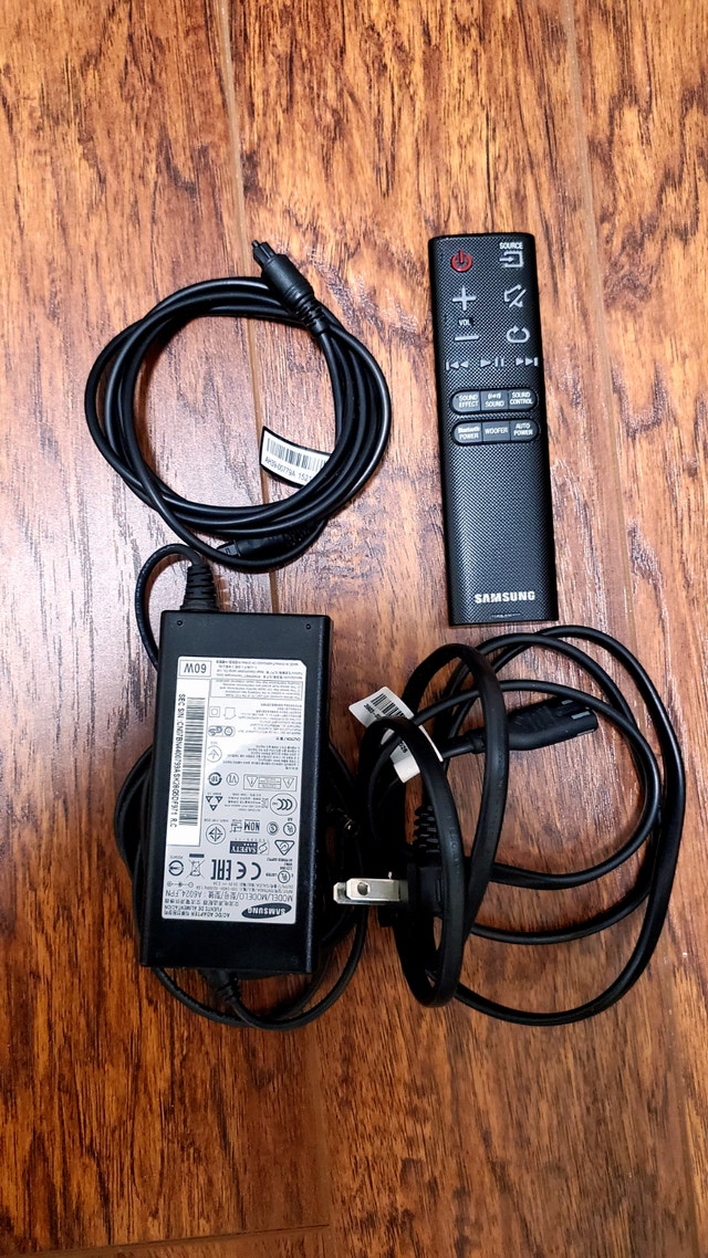 Samsung Soundbar & Subwoofer Combo - photo 2
