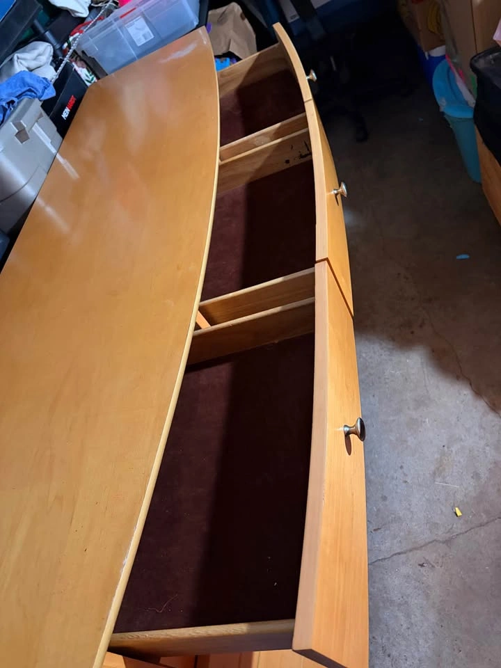 Large wooden dresser/ pair of dressers - photo 5