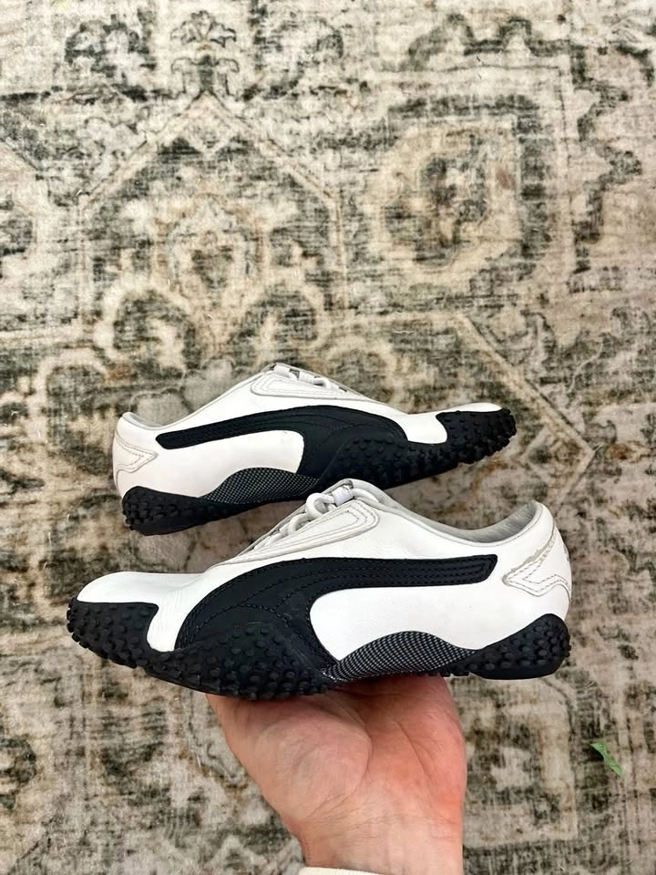Puma Mostro Leather Low-Top Sneakers White/Black