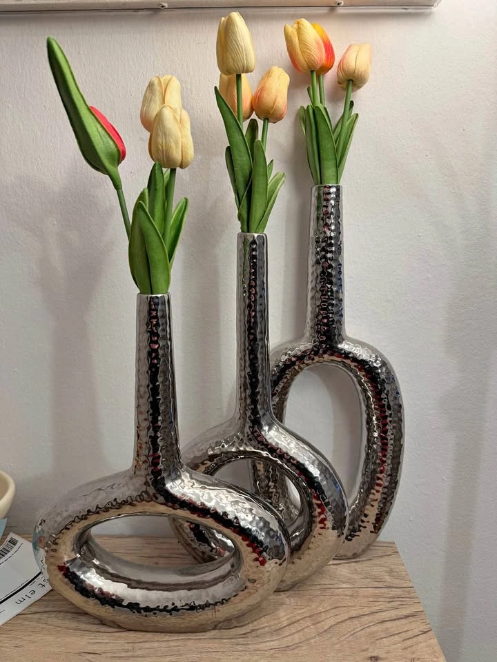 Silver vases (with or without fake flowers)
