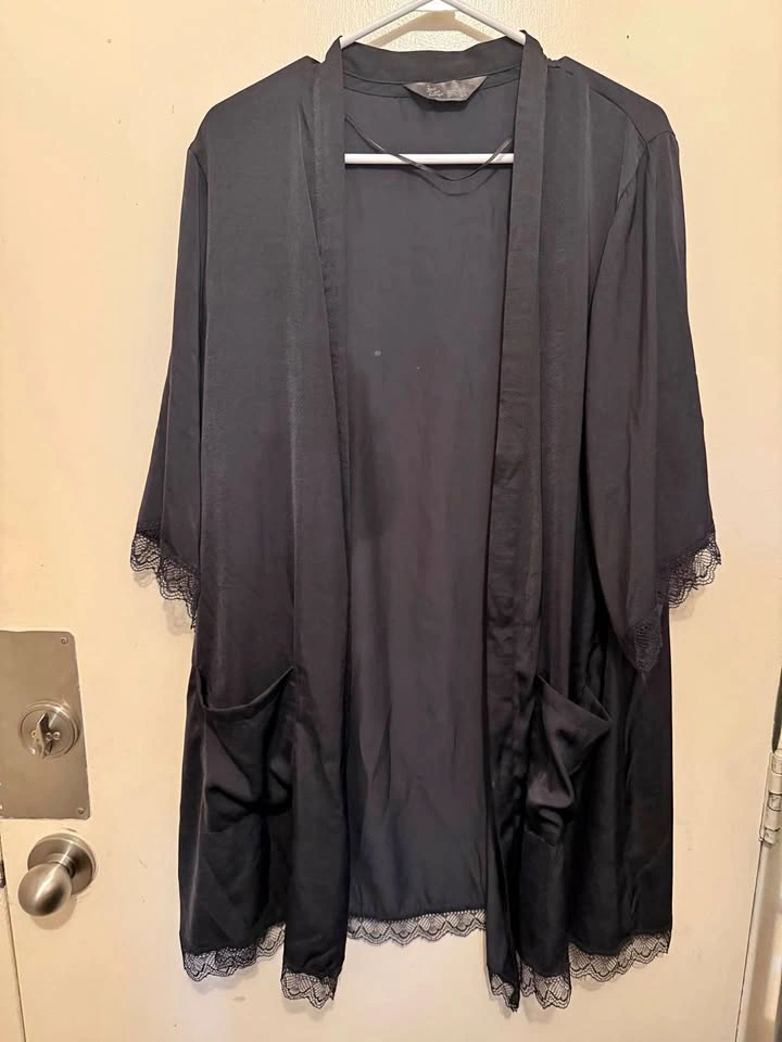 Women's Satin & Lace Kimono Robe - Size Large