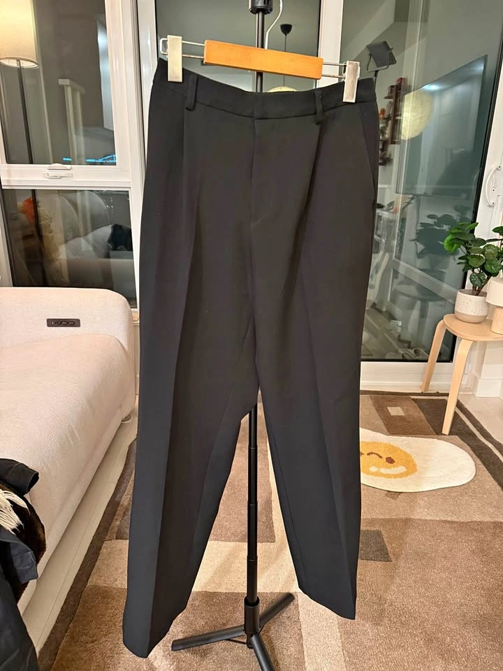 Slim fit trousers 28-30