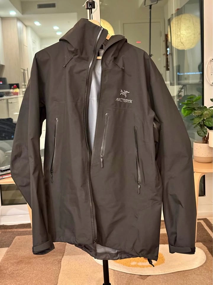 Arcteryx Beta SV Shell Jacket