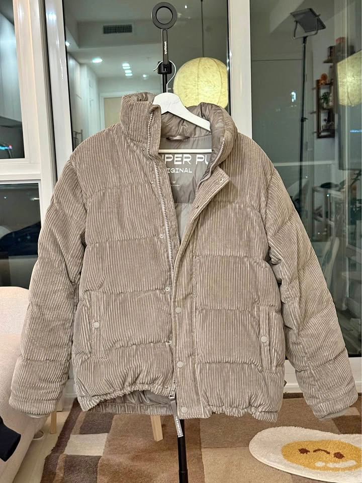 Aritzia Superpuff Corduroy (M)