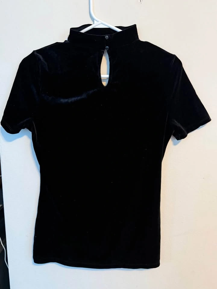 Women's Black Velvet V-neck Top with Neck Piece - Size L - photo 2