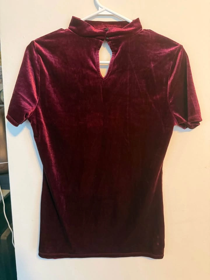 Women's Red Velvet V-neck Top with Neck Piece - Size L - photo 2