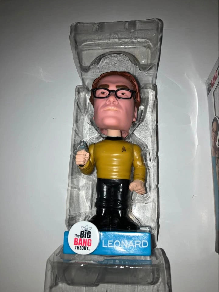 Funko Wacky Wobbler: Leonard (Star Trek) (Metallic) - photo 4