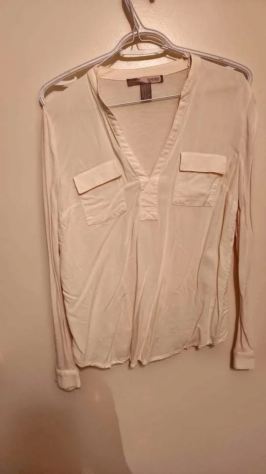 White cotton shirt (medium) thumbnail