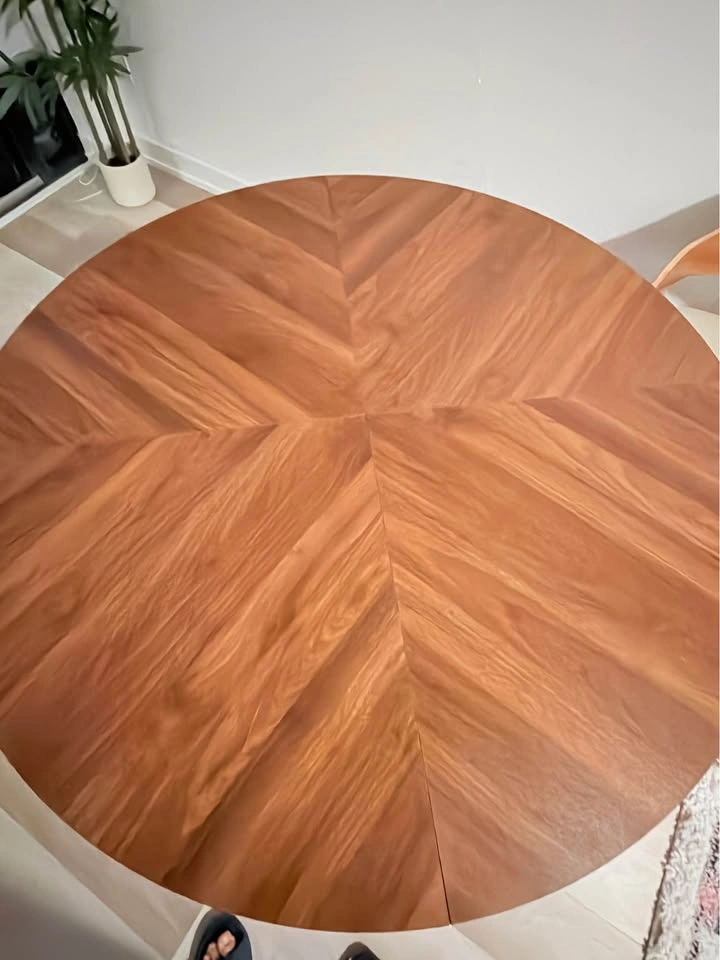 Round dining table new great condition - photo 3