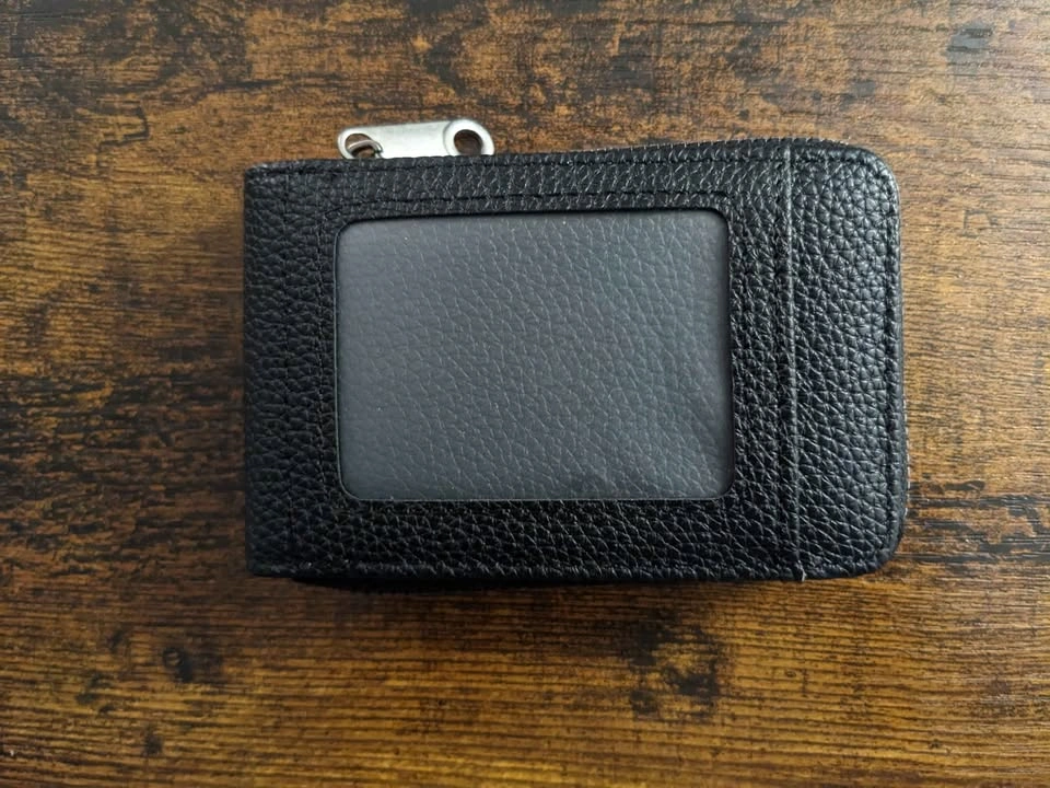 Multi-Card Wallet (Black) (Like New) - photo 4