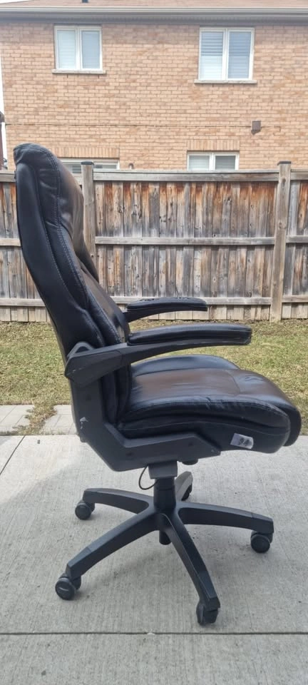 Used - Office Chair - Leather - photo 2