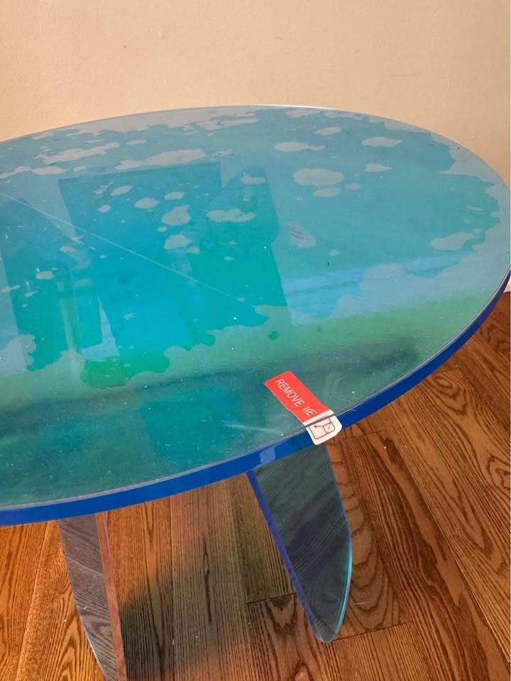 Round Iridescent Acrylic Side Table - photo 2