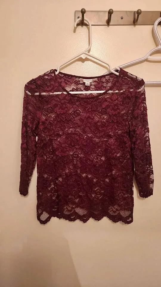 Dark burgundy lace top (XS) thumbnail