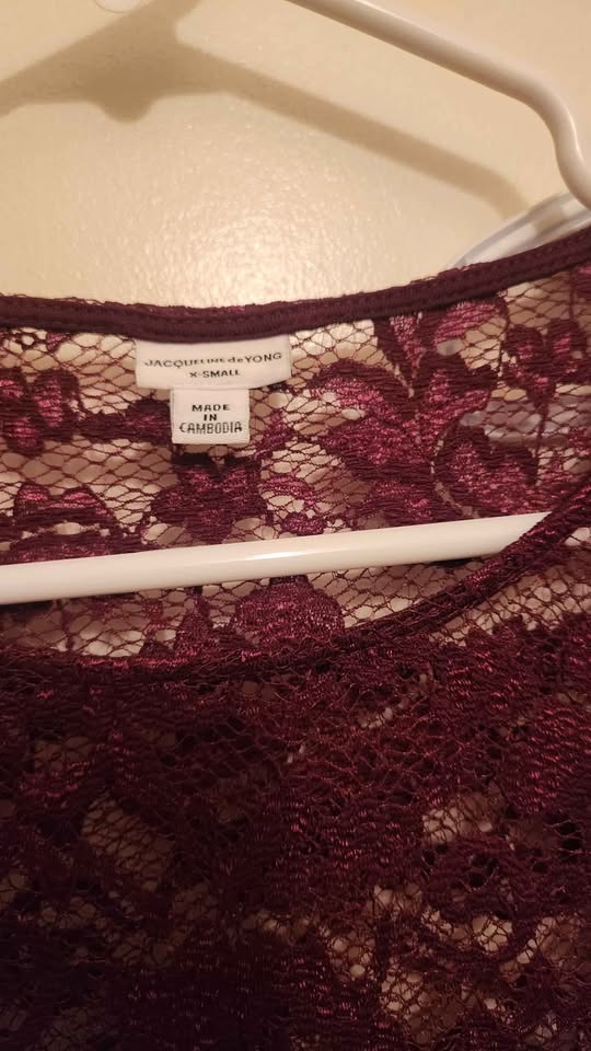 Dark burgundy lace top (XS) - photo 2